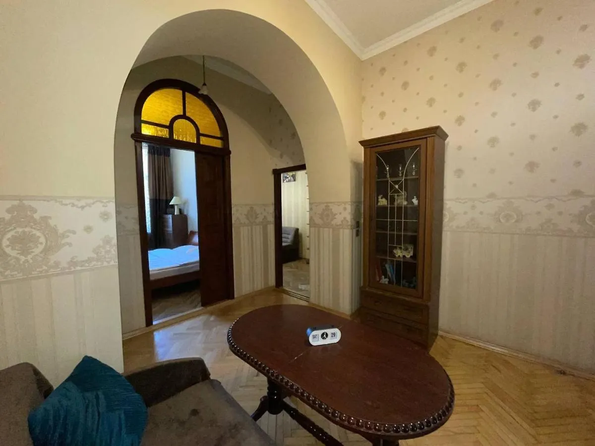 White Rooms On City Center Львов Апартаменты